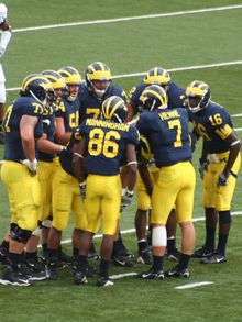 220px 20060909 Michigan Wolverines Huddle with Long%2C Manningham%2C Henne and Arrington Chad Henne